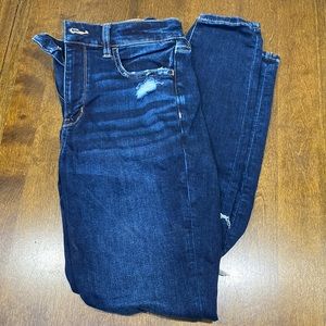 AE Hi-Rise Distressed Jeggings